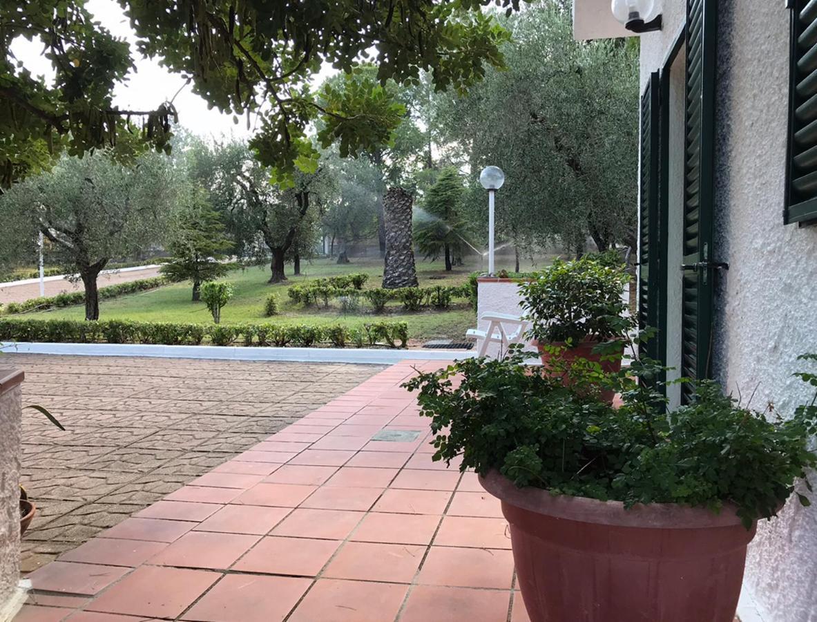 Villa Il Carrubo - Basilicata Pisticci Exterior photo
