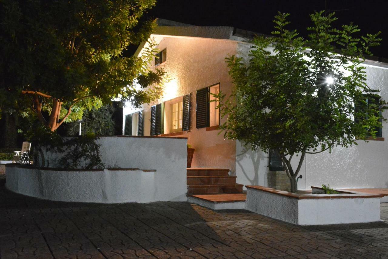 Villa Il Carrubo - Basilicata Pisticci Exterior photo